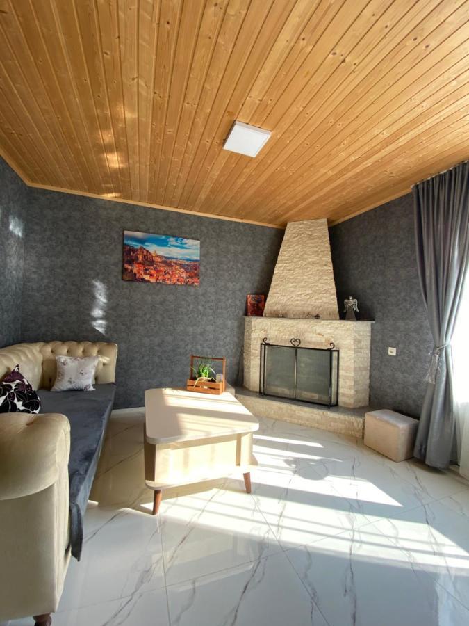 Buo'S Guest House Боржоми Екстериор снимка
