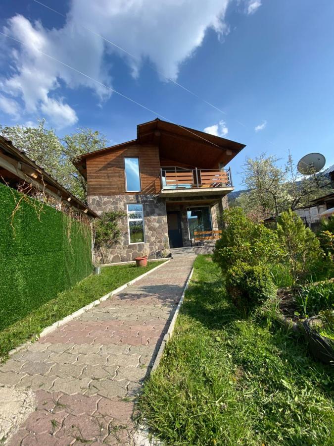 Buo'S Guest House Боржоми Екстериор снимка